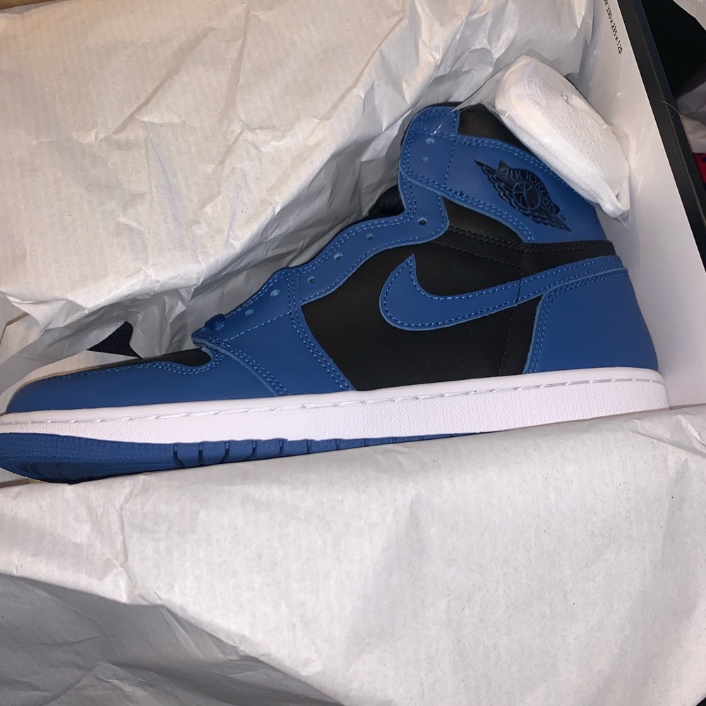 Jordan 1 “Dark Marina” Size 11